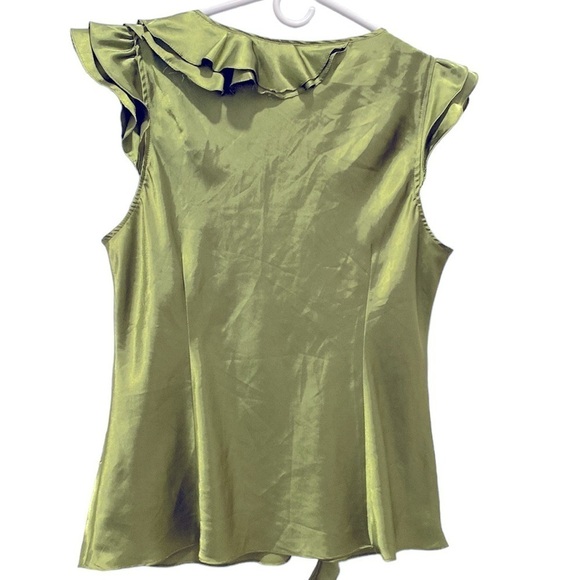 SATINY green luxurious sleeveless top. Asymmetrical neckline. XL
C - Picture 2 of 10